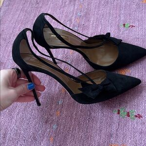 Aquazzura Black suede bow Pointed Toe Strappy Pumps